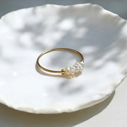 Winslet Dainty Pearl Ring