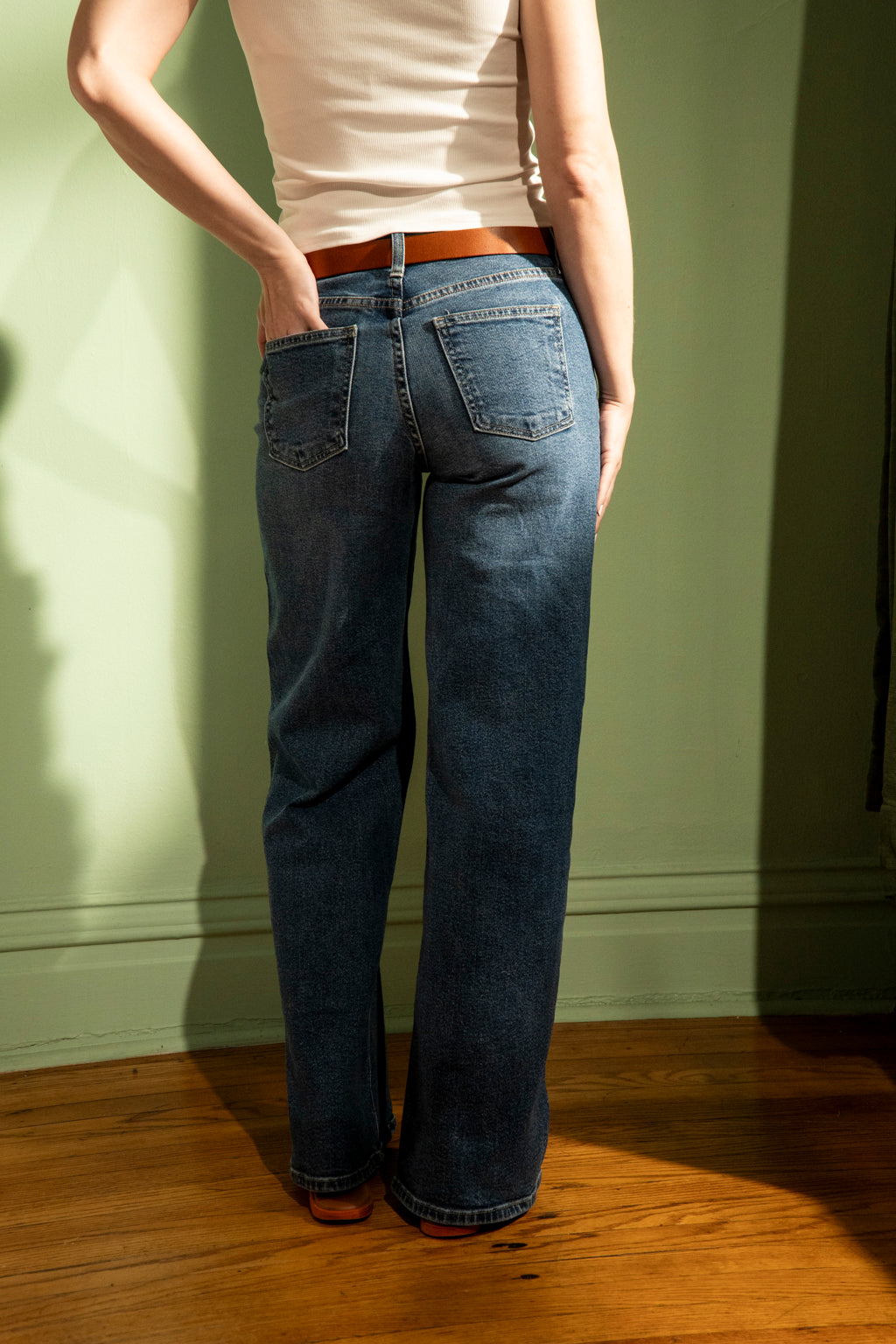 Mid Rise Ultra Wide Leg