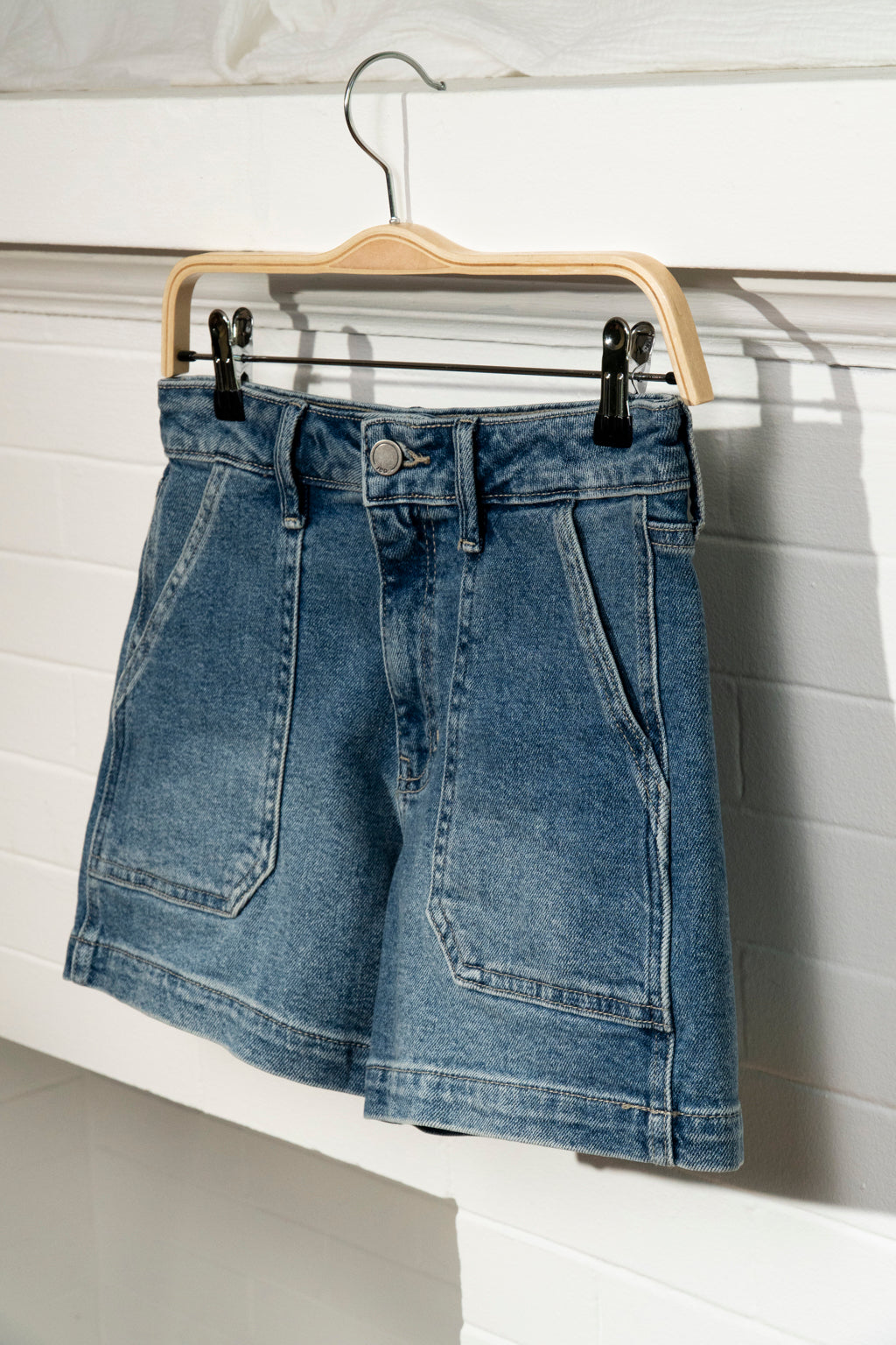 Mid Rise Utility Pocket Shorts