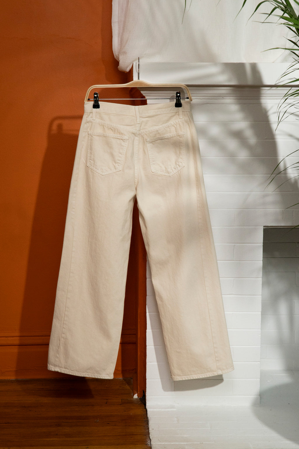Slim Barrel Jean