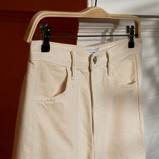 Slim Barrel Jean