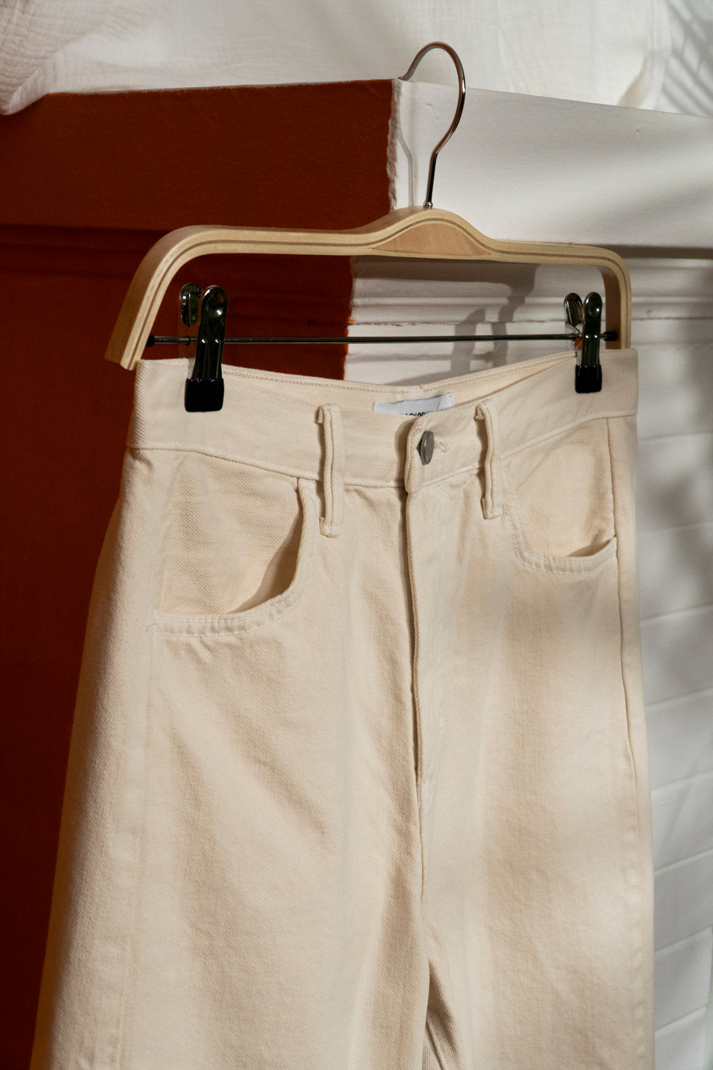 Slim Barrel Jean