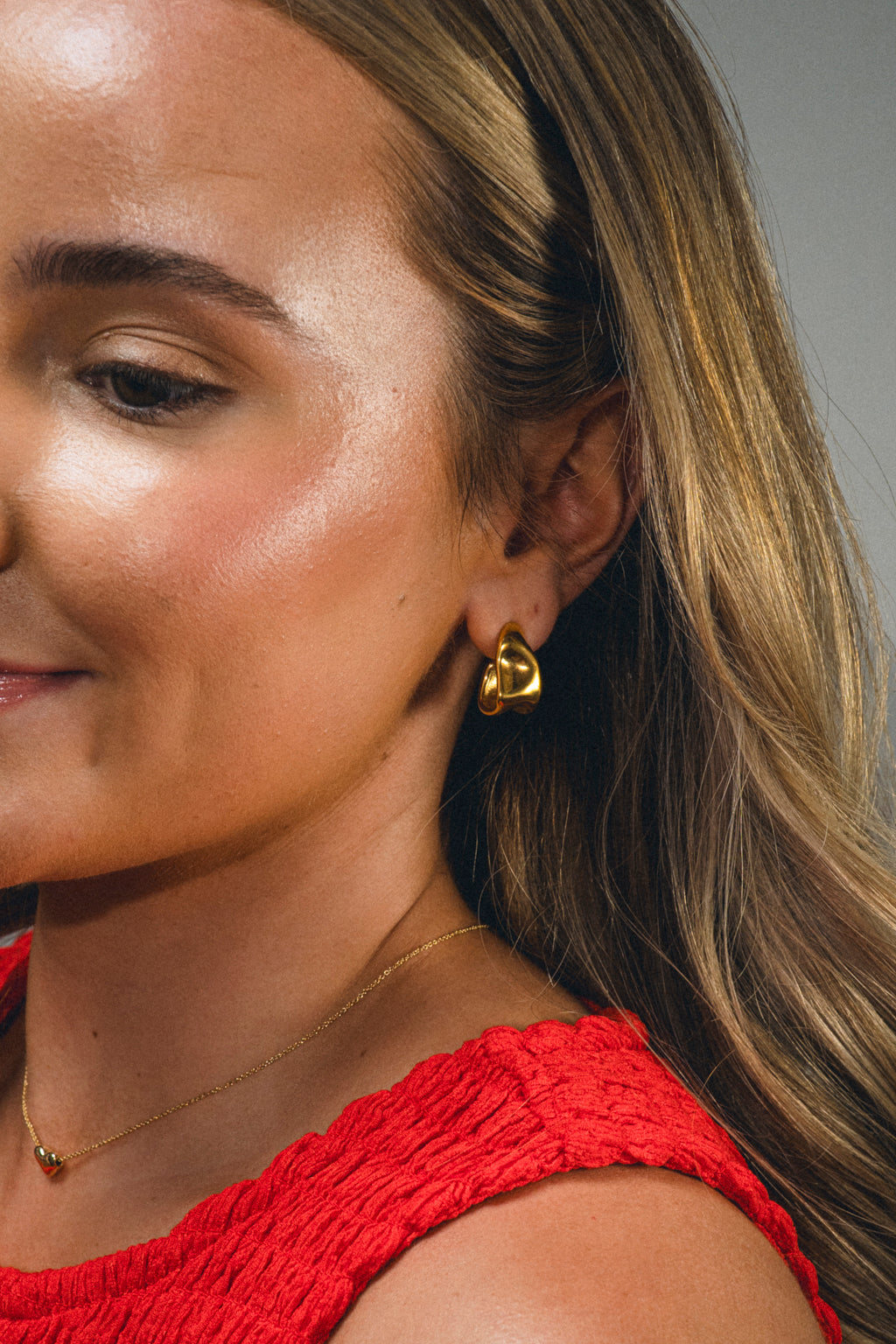 Chloe Hoops