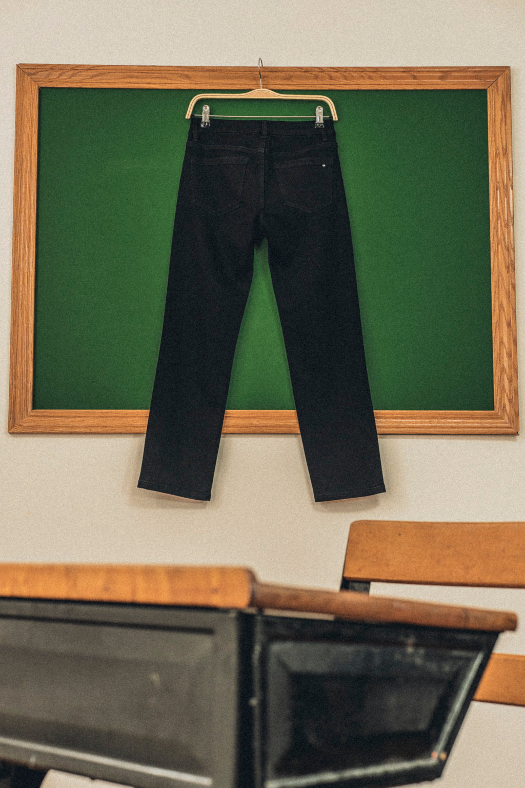 Mid Rise Ankle Slim Straight Leg MD