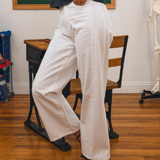 Slim Barrel Jean