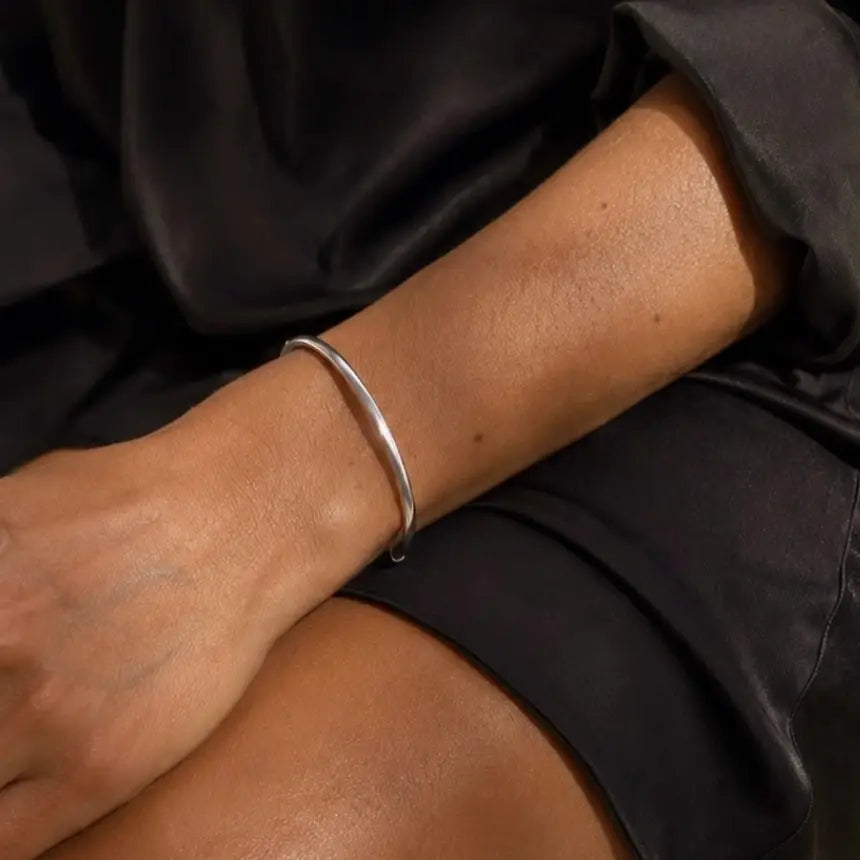 Paros Bangle Silver