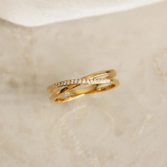 Lucia Crisscross Ring