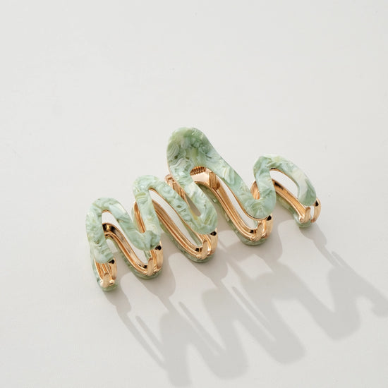 Willow Squiggle Metal Claw Clip Artichoke