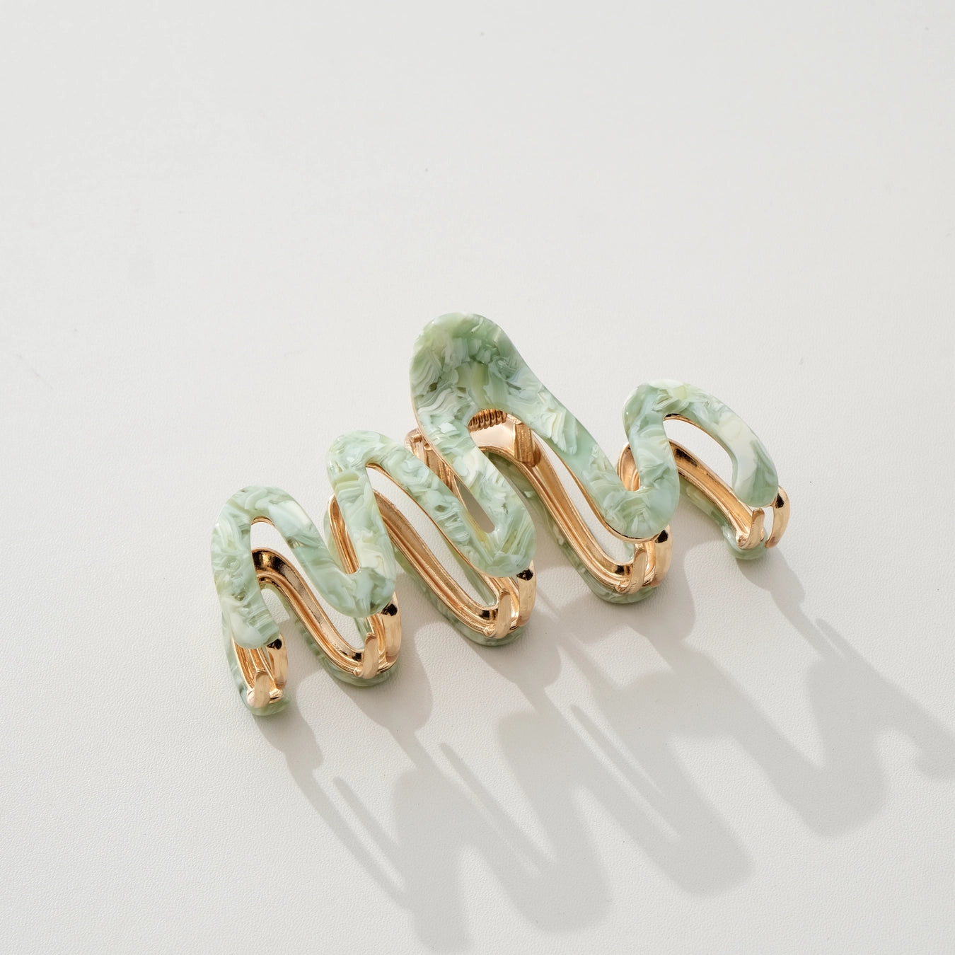 Willow Squiggle Metal Claw Clip Artichoke