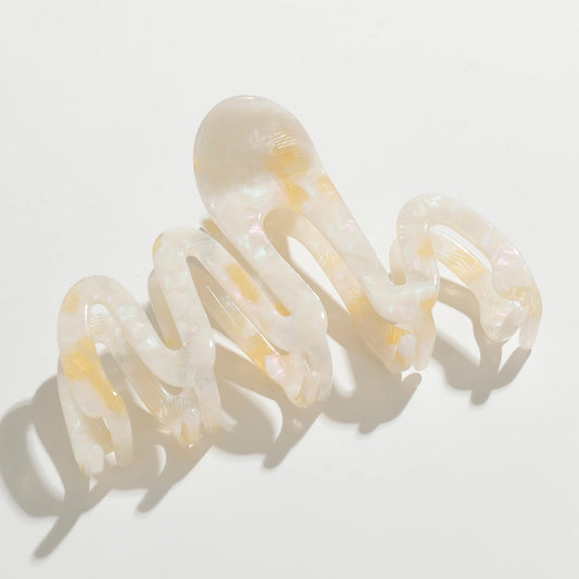 Willow Squiggle Claw Clip