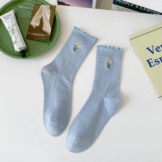 Embroidered Tulip Ruffle Socks Blue