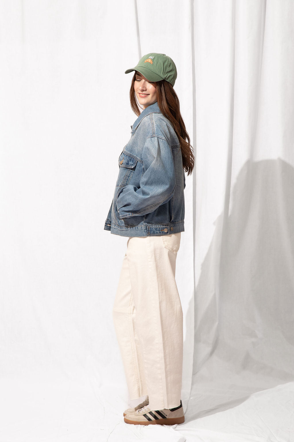 Barrel Jeans with Seams