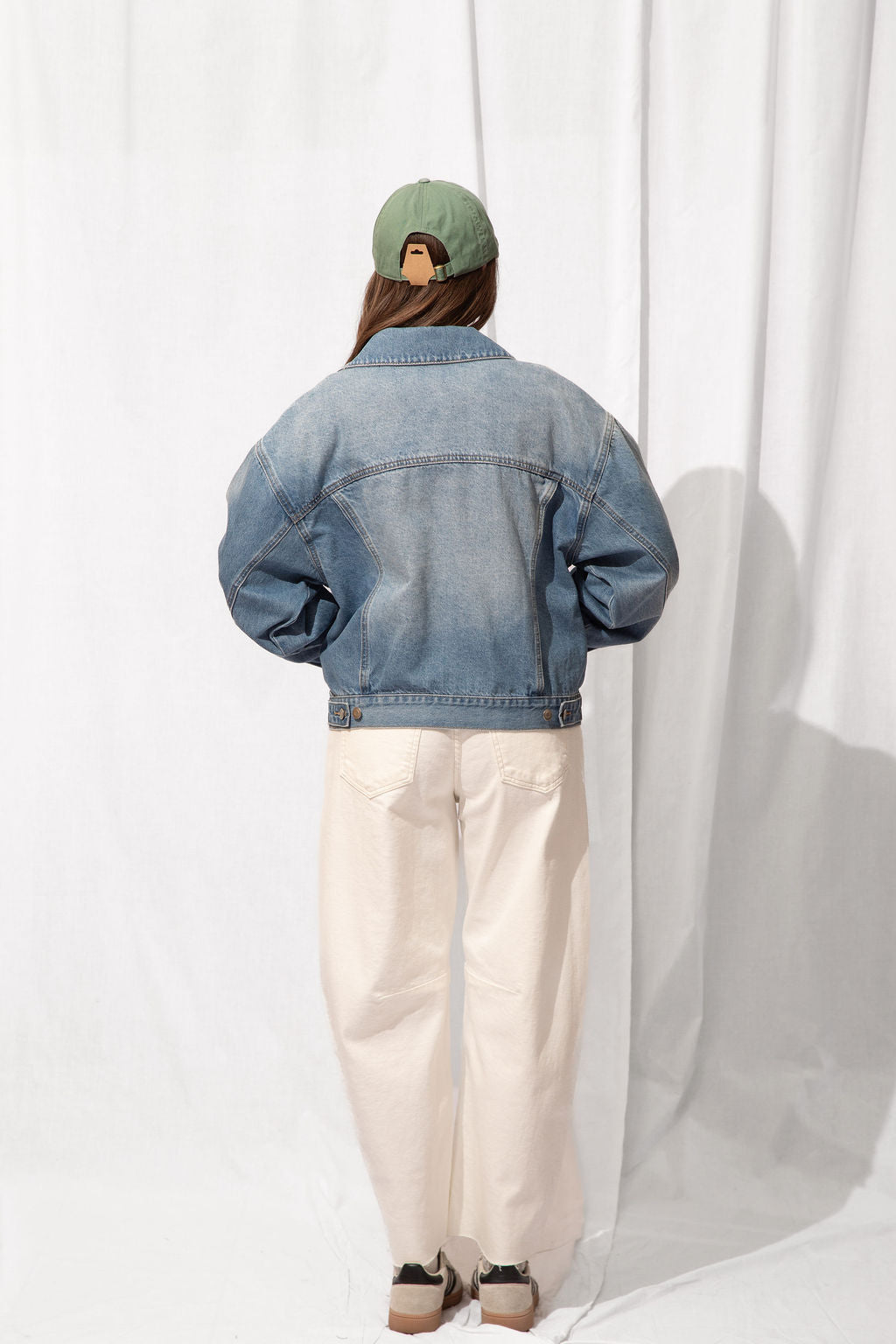 Barrel Jeans with Seams