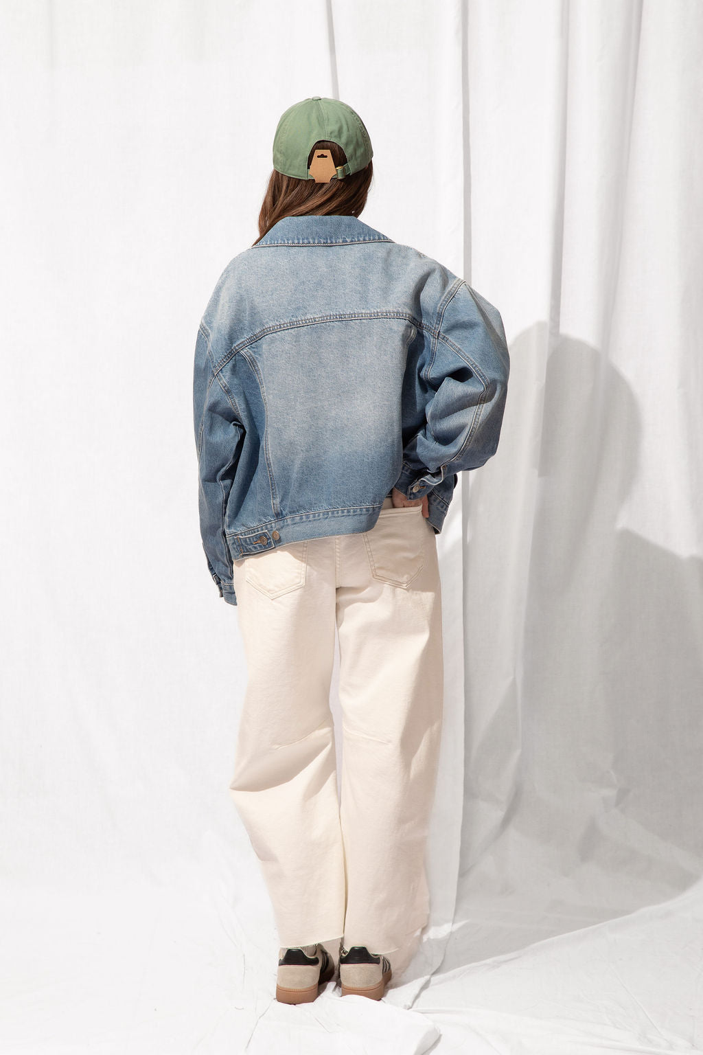 Barrel Jeans with Seams