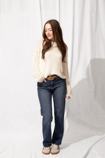 Mid Rise Slim Straight Leg