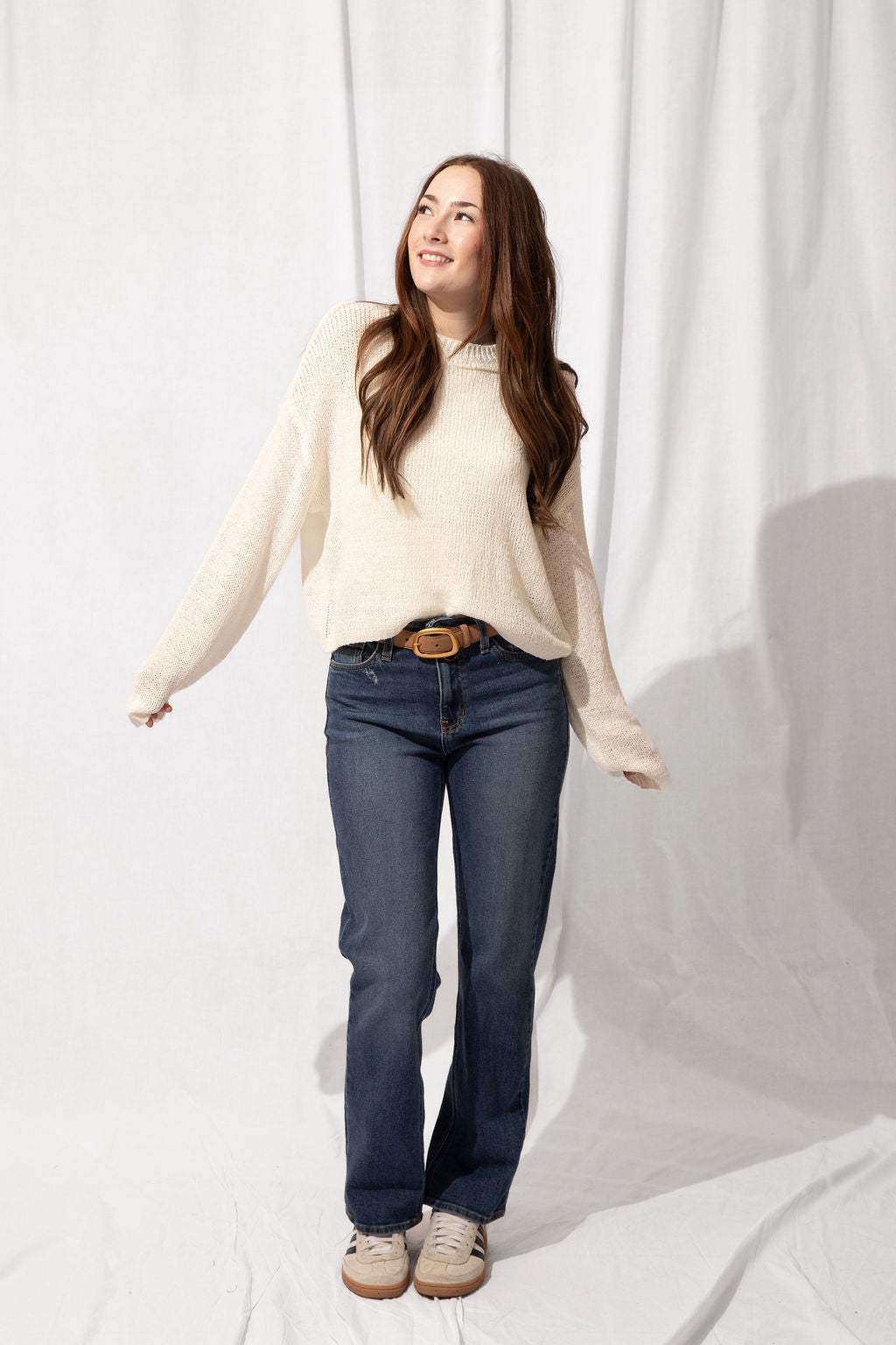 Mid Rise Slim Straight Leg