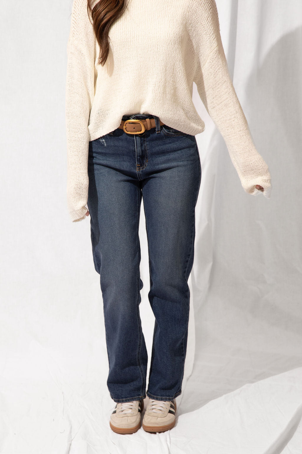 Mid Rise Slim Straight Leg