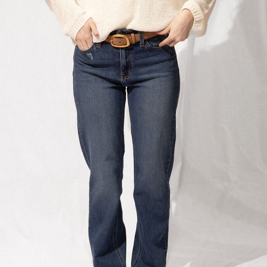 Mid Rise Slim Straight Leg