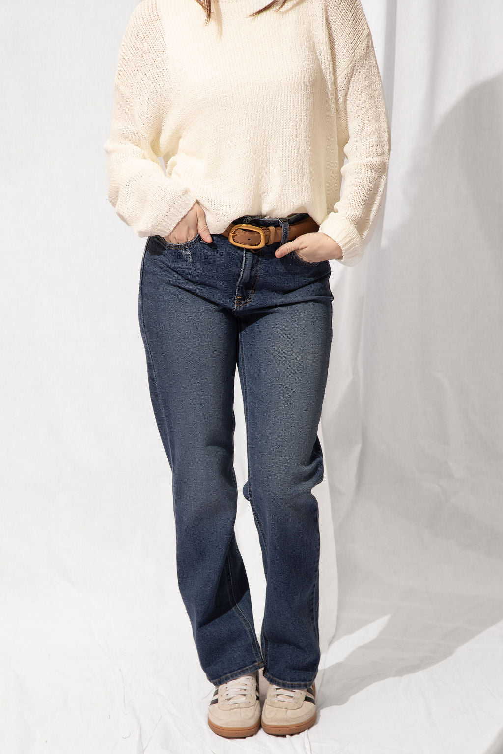 Mid Rise Slim Straight Leg