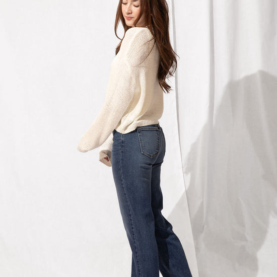 Mid Rise Slim Straight Leg