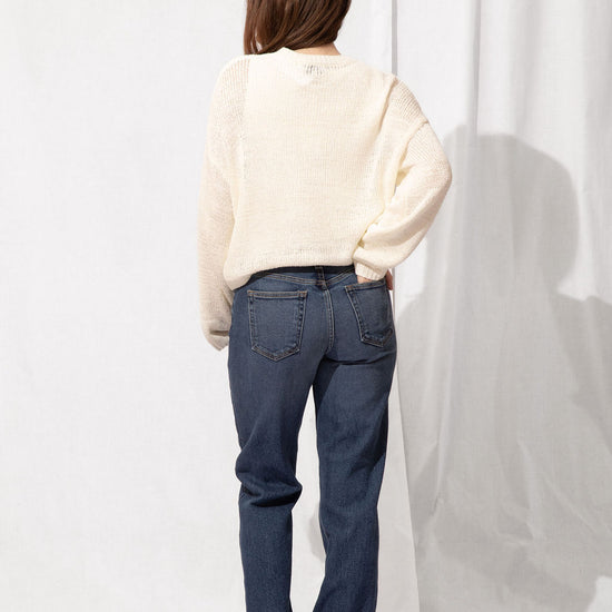 Mid Rise Slim Straight Leg