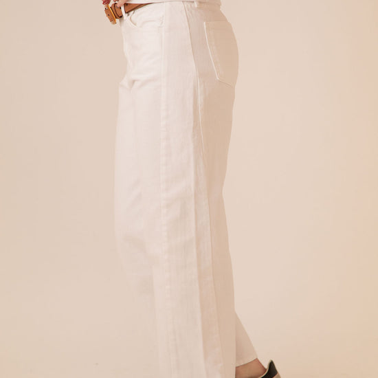 Slim Barrel Jean