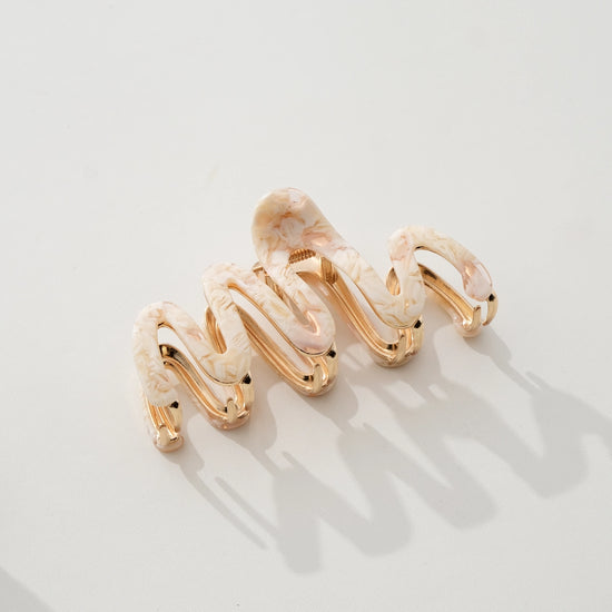 Willow Squiggle Metal Claw Clip Vanilla
