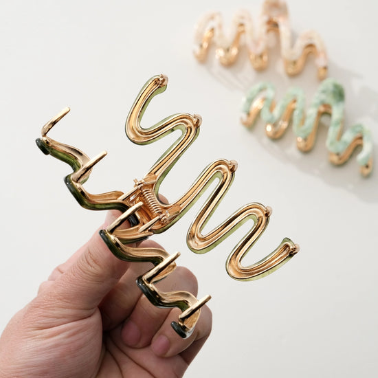 Willow Squiggle Metal Claw Clip