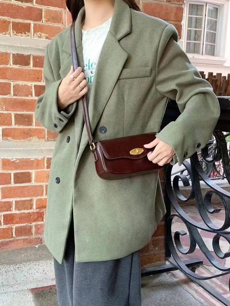 Harlow Twist Lock Bag Chocolate