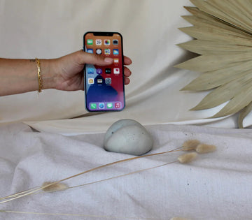 Bao Bun Phone Holder