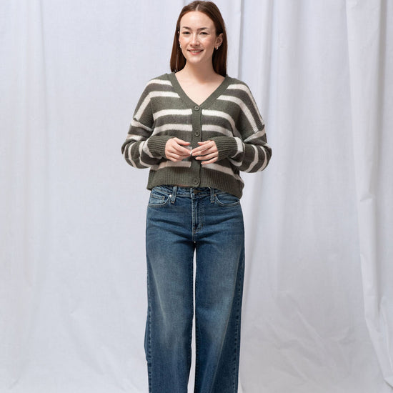 Mid Rise Ultra Wide Leg