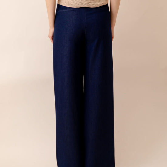 Karlie Pant