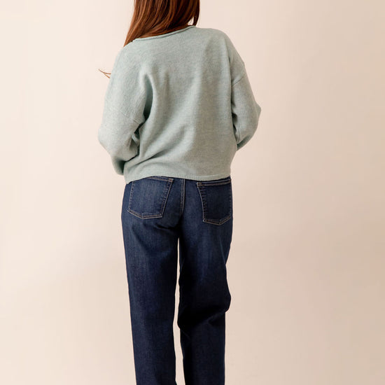 Mid Rise Loose Straight Leg