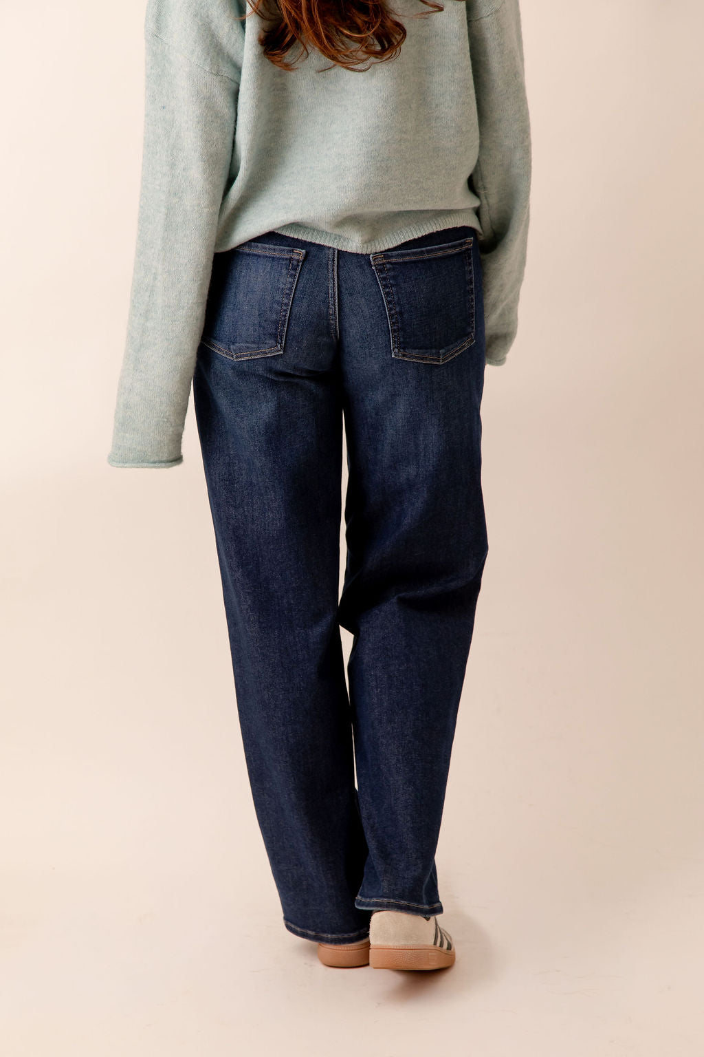 Mid Rise Loose Straight Leg