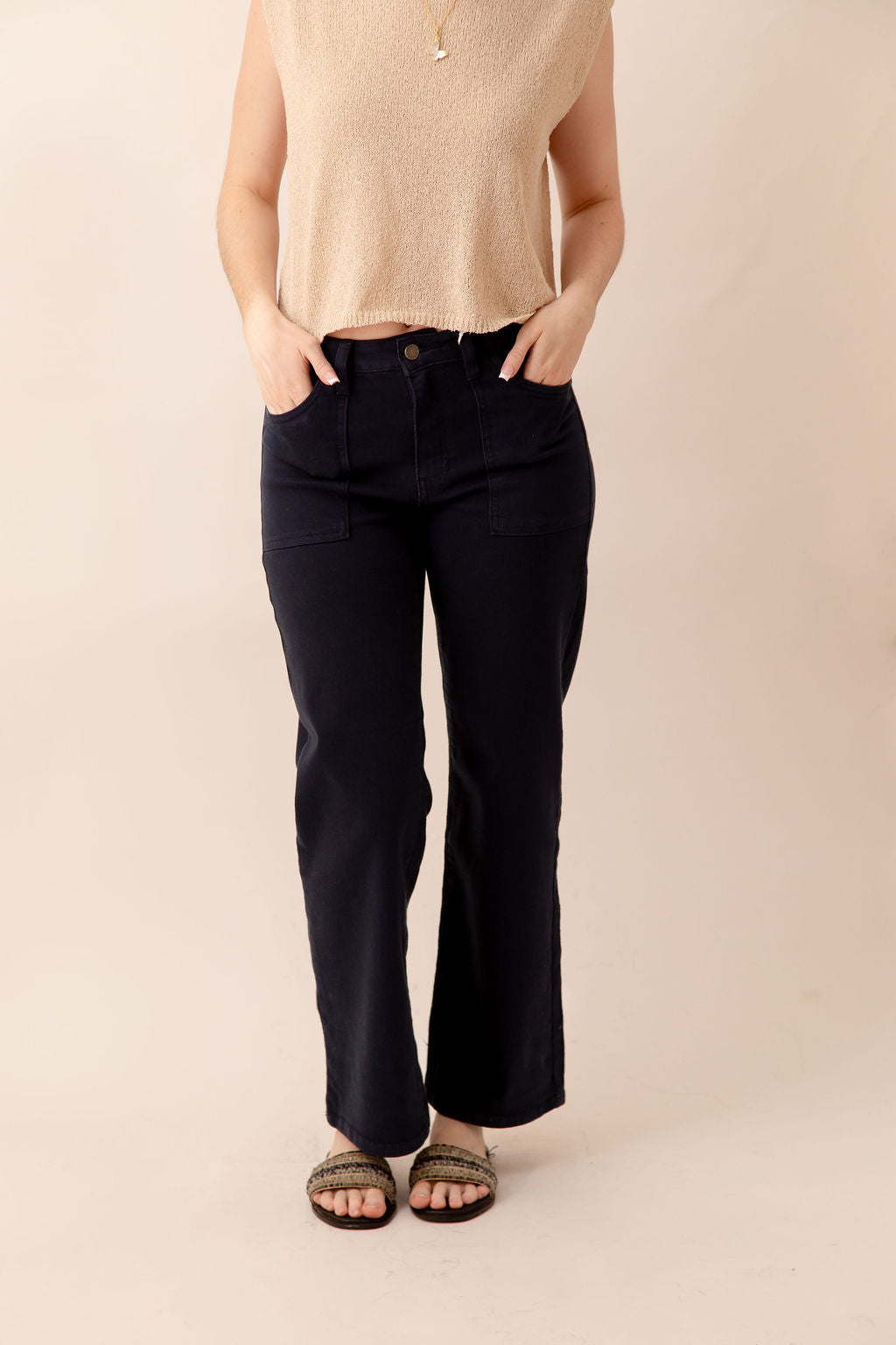 Utility Pocket Relaxed Straight Leg