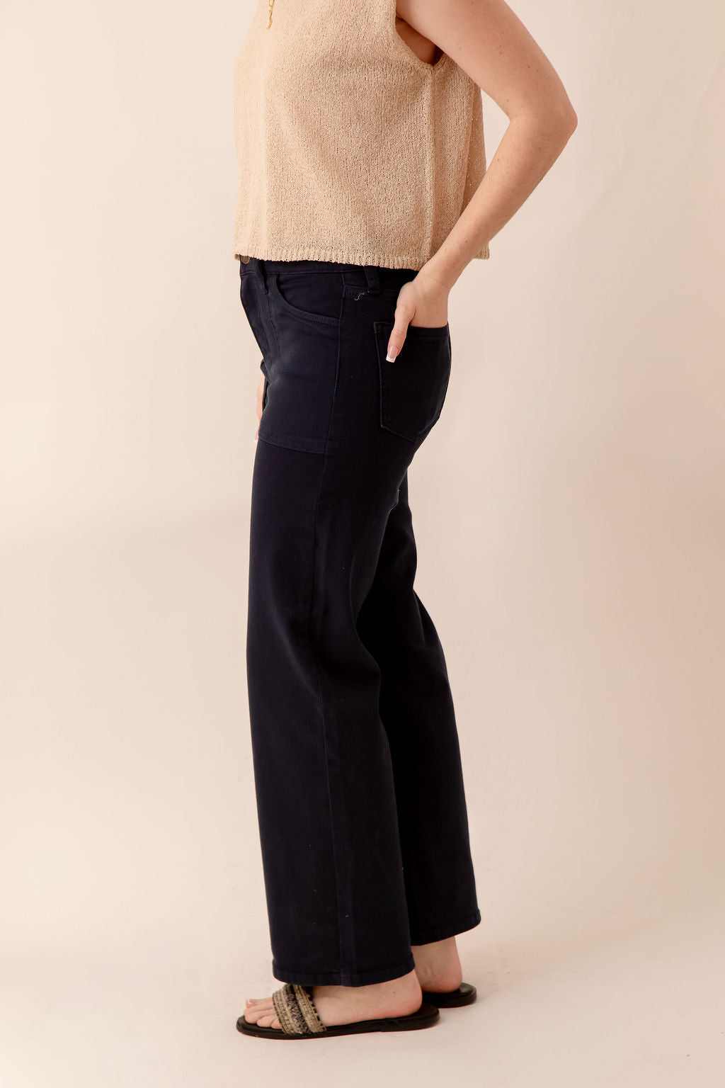 Utility Pocket Relaxed Straight Leg